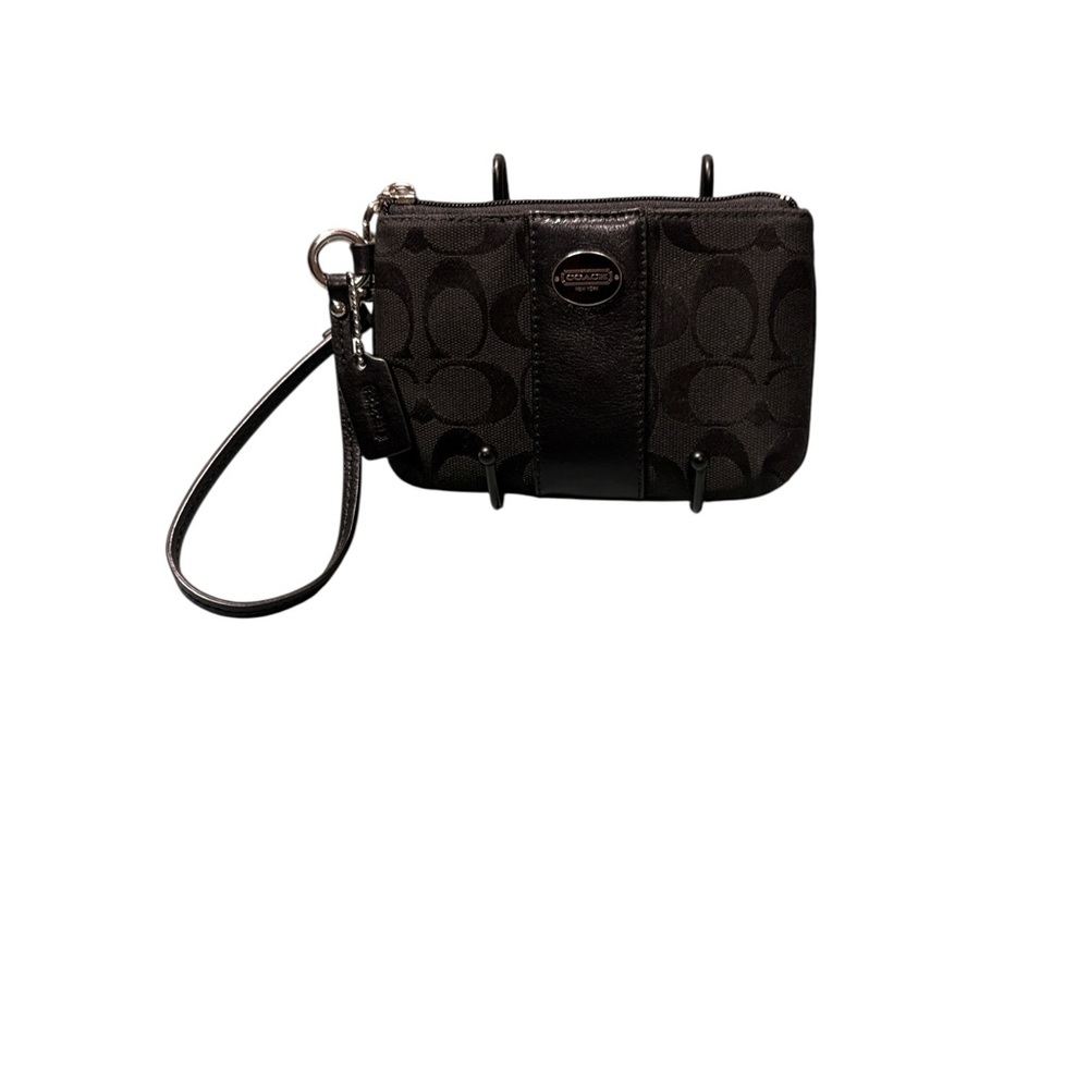 Coach Black Grey Signature Canvas Wristlet Silver Logo Plaque Pouch Wallet GUC